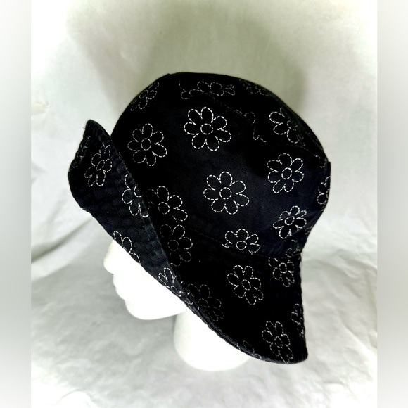 Tween Embroidered White & Black Floral Bucket Hat - Picture 4 of 15